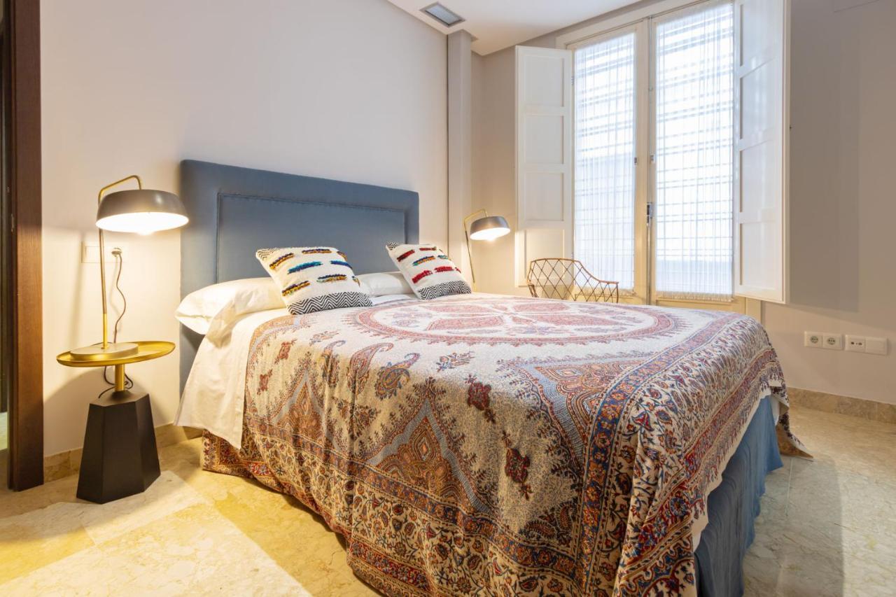 Apartmán Alkazar Gardens Old Town 6 Pax Sevilla Exteriér fotografie